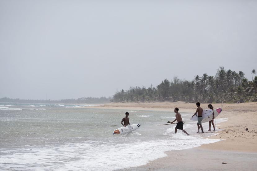 La práctica del surfing genera impacto económico en la isla, según el representante. (GFR Media)