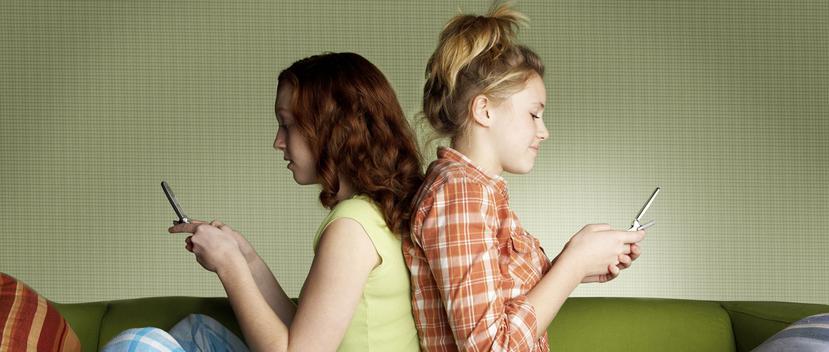 Los adolescentes que fueron expuestos a altos niveles de medios digitales resultaron más propensos a desarrollar síntomas de ADHD. (Shutterstock)