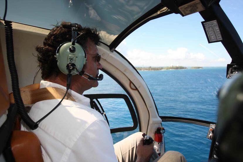 Ernesto Di Gregorio piloteando un helicóptero en el 2009. (GFR Media)