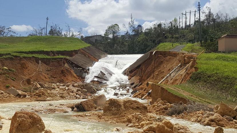 Parte de la rotura en la represa Guajataca tras las torrenciales lluvias que dejó el huracán María.