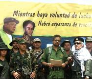A la cabeza de esta declaración de guerra se encuentra "Iván Márquez" (centro), el antiguo número dos de las FARC. (EFE)