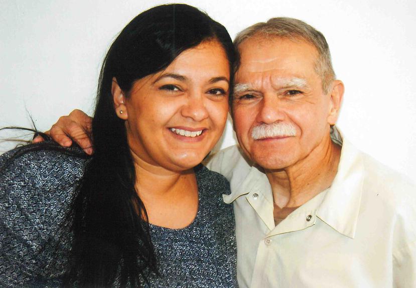 El antiguo miembro de las FALN estuvo casi 36 años en cárceles de Estados Unidos o bajo arresto domiciliario. En la foto López junto a su hija, Clarisa. (Suministrada)