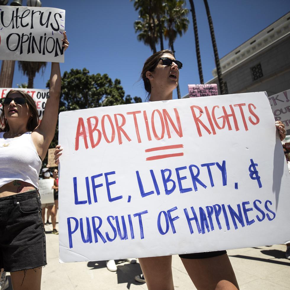 La ley de Florida, validada recientemente por el Tribunal Supremo estatal, prohíbe el aborto después de las seis semanas, efectivo este miércoles, aunque lo eleva a 15 semanas en casos de violación, incesto y trata de personas.