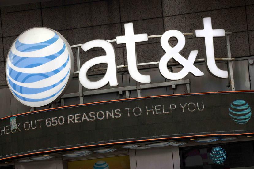 En octubre de 2016 AT&T ofreció comprar Time Warner por $86,000 millones.  (AP)
