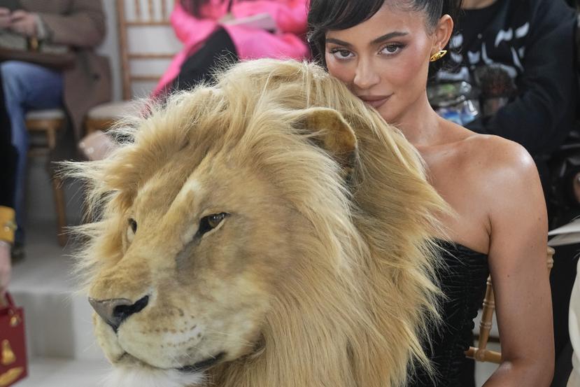 Kylie Jenner durante el desfile de Schiaparelli en la Semana de la Alta Costura en París.