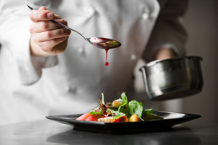 A principios de junio habrá una subasta de experiencias gastronómicas y objetos donados por cocineros. (Shutterstock)