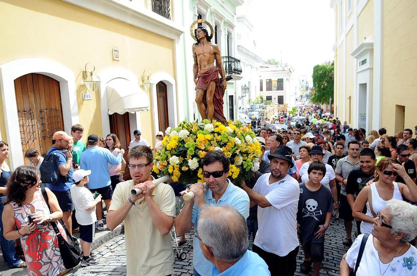 En el festival de la Calle San Sebastián hacen una misa y prosesion en honor al santo Sebastián. (Archivo GFR Media)
