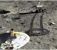 El robot Yutu-2 visto desde la sonda Chang"E 4, en el crater Aitken de la Luna. (La Nación/GDA)