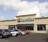 El supermercado tiene ahora 8,000 pies cuadrados adicionales, para un total de 32,633 pies cuadrados de espacio de ventas.
