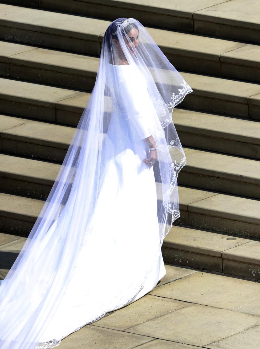 El vestido de novia de Meghan Markle acaparó la mirada del mundo en mayo del 2018, por su singular simpleza.  (Foto: Archivo)