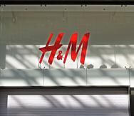 La compañía textil sueca H&M investigará las acusaciones de abusos laborales y de derechos humanos contra trabajadores en fábricas en Birmania tras denuncias presentadas en el informe de una ONG.