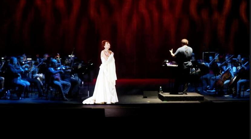 La Orquesta Sinfónica de Puerto Rico interactuó con la proyección audiovisual de Maria Callas.