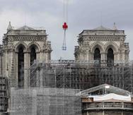 Vista de los trabajos en la Catedral de Notre Dame. (AP)