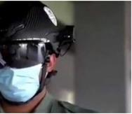 La policía de los Emiratos Árabes Unidos (EAU) está siendo equipada con un casco de alta tecnología capaz de identificar rápidamente a las personas con una temperatura corporal alta. (El Universal/GDA)