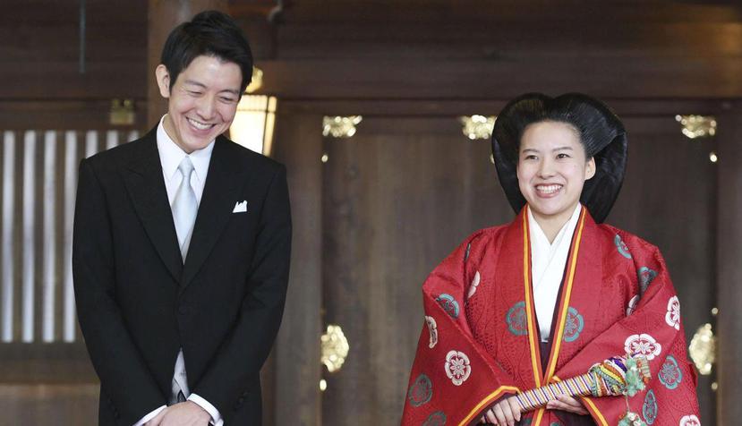 La princesa Ayako de Japón camino a su boda con un plebeyo.