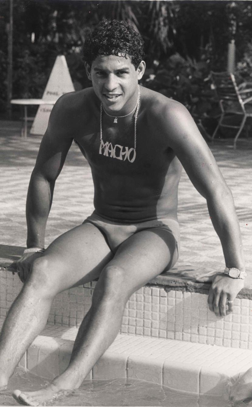 El día de su pelea ante José Luis Ramírez, Camacho estuvo toda la mañana en la piscina del hotel en Las Vegas. (Archivo)