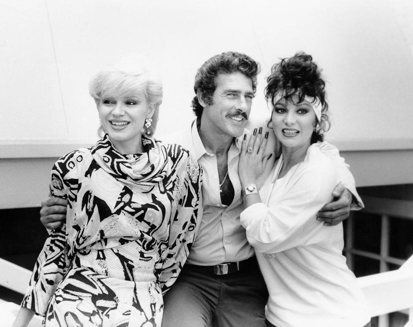 Charytín Goyco, Andrés García e Iris Chacón en el lanzamiento de la telenovela Escándalo que grabaron en WAPA en 1986. (Archivo)