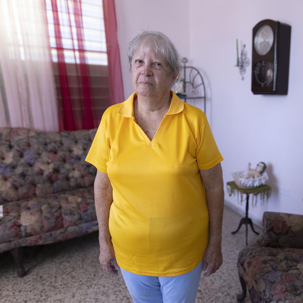 Elsa Modesto, una empleada federal retirada, de 73 años, lo ha perdido todo por inundaciones varias veces. Los seguros contra inundaciones y FEMA apenas le han compensado una fracción de lo perdido.