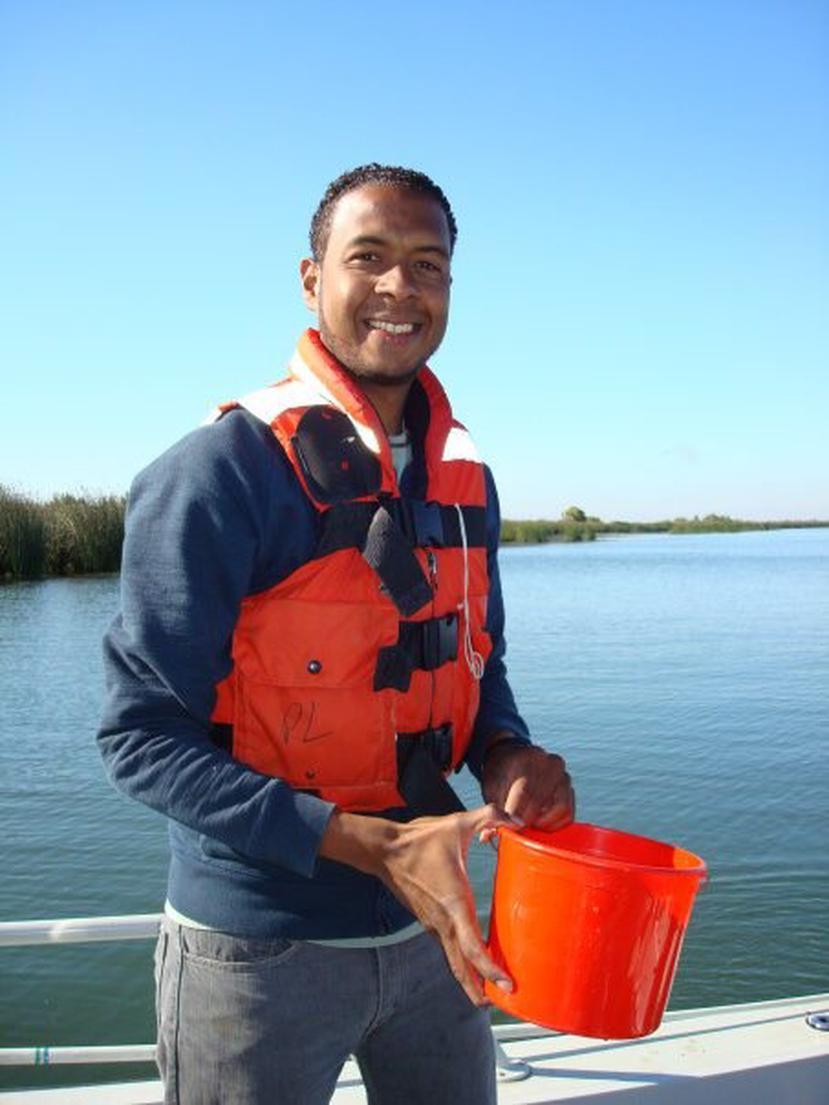 El biólogo puertorriqueño se desempeña como científico ambiental especialista en el Departamento de Pesca y Vida Silvestre en California. (Suministrada)