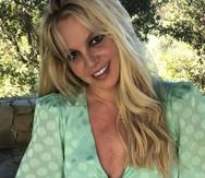 La cantante Britney Spears publicó una serie de fotos y vídeos durante todo el fin de semana posterior a la determinación de una jueza de terminar con la tutela que controlaba su vida desde hace más de 13 años.