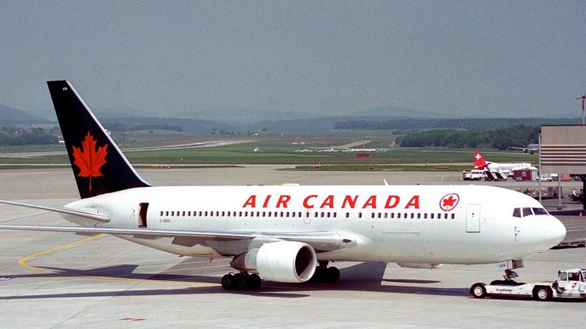 Air Canada recordó a los viajeros que si se les negara la entrada a otro país porque llevaban marihuana, el viajero solo "sería responsable de las consecuencias". (Air Canada)