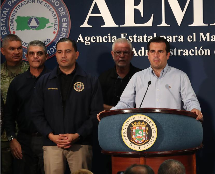 El gobernador Rosselló Nevares dirige la conferencia de prensa en la que se ofrecen detalles del paso cercano de Irma.