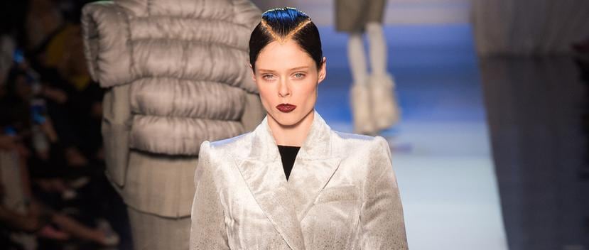 La modelo participó en la pasarela del reconocido diseñador en la Semana de la Moda de París. (WGSN)