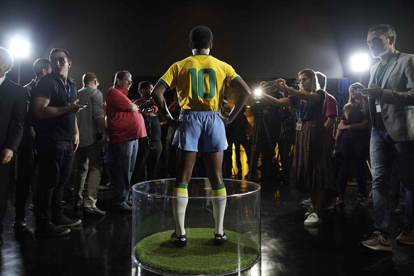 Vista de la estatua de cera de Pelé. (AP)