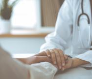 Antes de visitar a tu médico, prepara una lista de preguntas importantes que debes hacer cuando te recomienda comenzar el tratamiento oncológico.