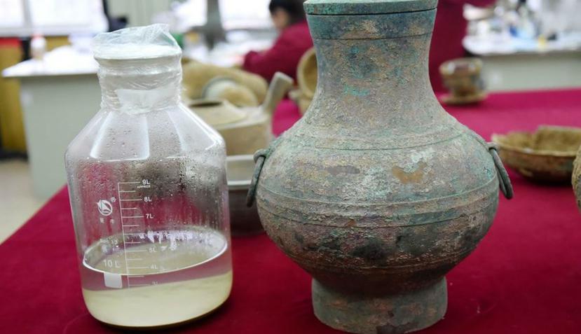 La bebida contiene aminoácidos y proteínas muy similares a la de los vinos actuales. (Instituto de Reliquias Culturales y Arqueología de Luoyang)