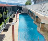 El hotel Vista Verde cuenta con varias piscinas y ofrecimientos de entretenimiento para niños y adultos.