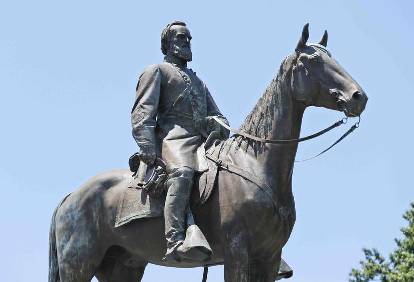 La estatua del confederado Thomas Jonathan "Stonewall" Jackson, está localizada Richmond en Virginia.  (AP)