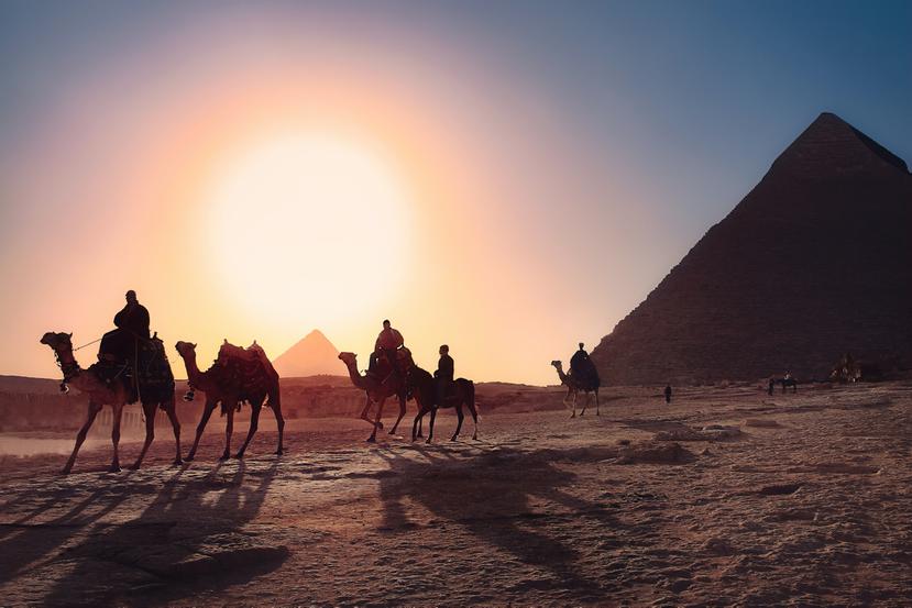 El pasado 1 de julio, las famosas pirámides de Guiza y varios recintos y sitios arqueológicos de Egipto, como el Museo Egipcio de El Cairo, ya reabrieron sus puertas en una primera tanda de puntos de interés turístico en volver a la actividad.