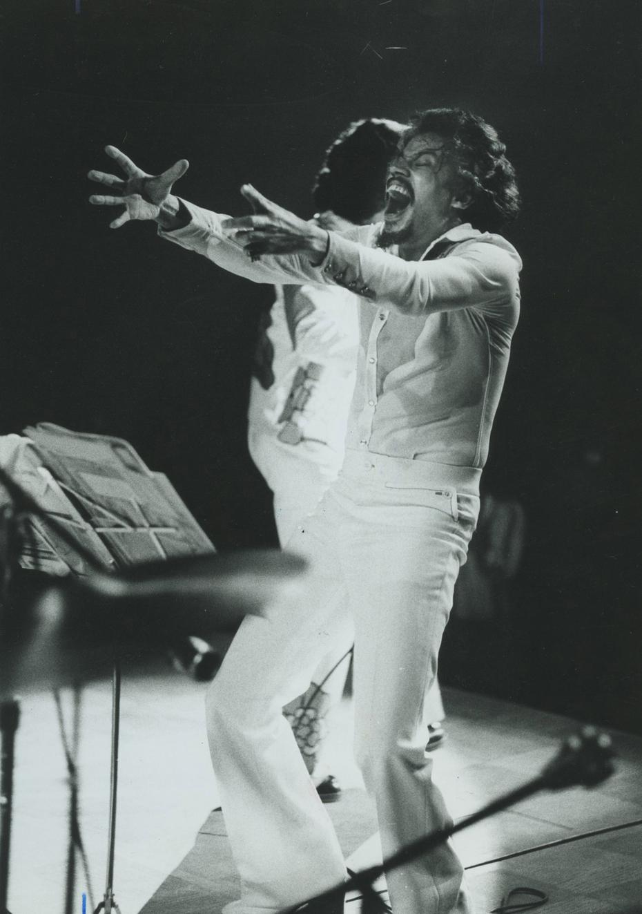 Genio y líder sobre el escenario, Pacheco fundó junto a Jerry Masucci, Fania Records y el legendario junte de las Estrellas de Fania.