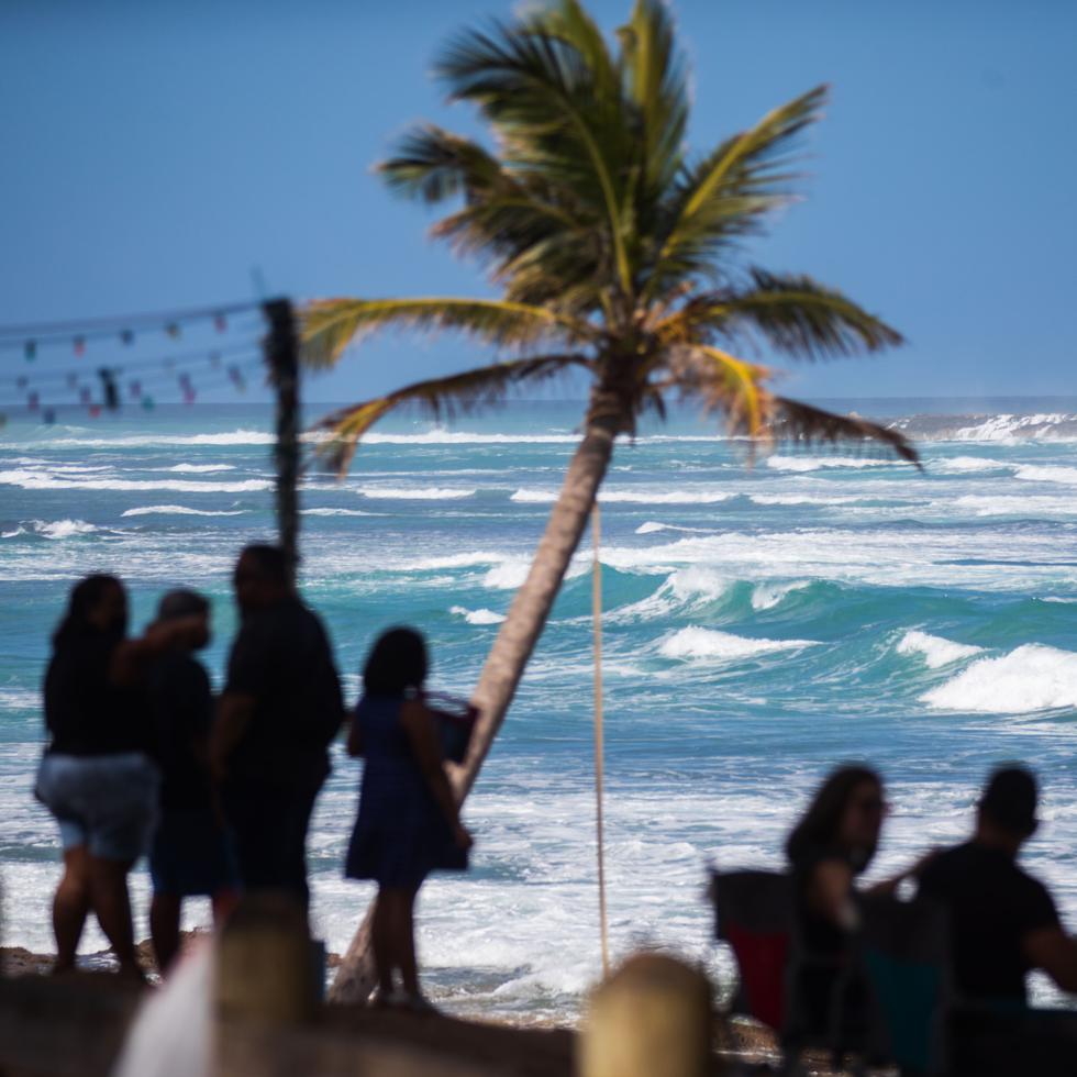 “La costa del Atlántico en estos momentos no está apta para bañistas”, dijo el meteorólogo Carlos Anselmi Molina