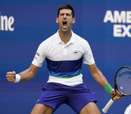 El serbio Novak Djokovic reacciona tras anotar un punto en el encuentro de la tercera ronda del Abierto de Estados Unidos ante Kei Nishikori.