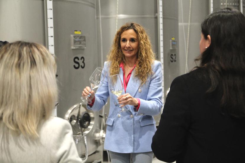 En España, la industria vitivinícola cuenta con una creciente representación femenina en todas 
sus ramas.