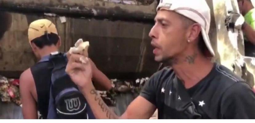 Robert Jesús Guerrero, el hombre que comió basura y causó la furia de Nicolás Maduro. (Captura de vídeo)