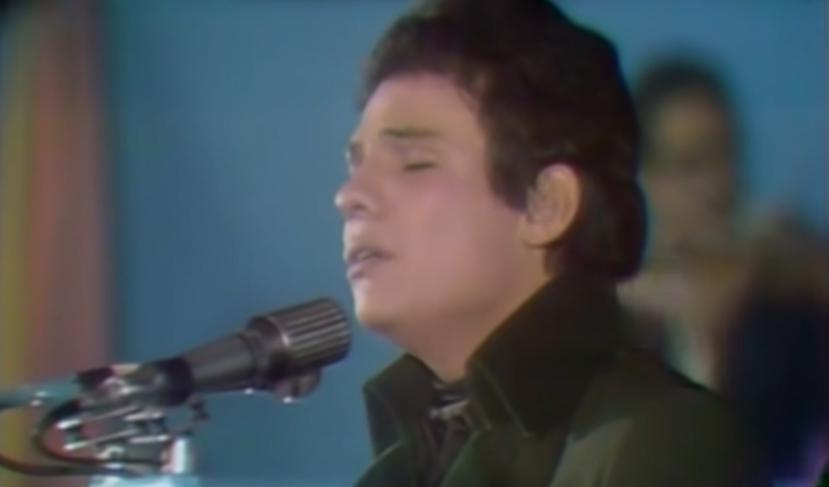 José José durante su presentación en el Festival de la Canción Latina en 1970. (YouTube)