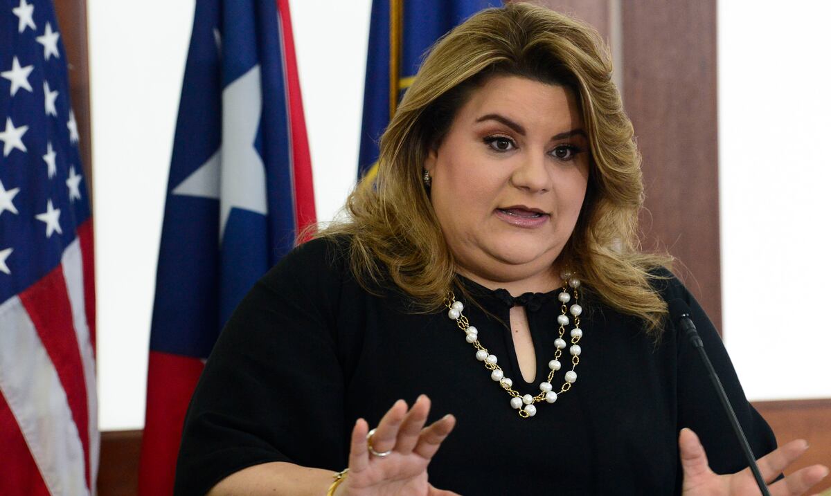 Jenniffer González dobbeltsteen who uses “all available mechanisms” to log on to the Supplementary Social Security