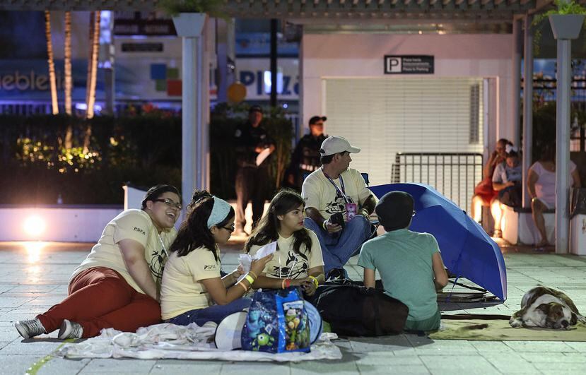 Decenas de personas pernoctarán en la Plaza de la Convalecencia como parte de la actividad Noche sin techo