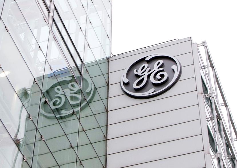 GE anunció el mes pasado que reduciría a la mitad sus dividendos y que el grupo se centraría en tres sectores clave: aviación, sanidad y energía.(Agencia EFE)
