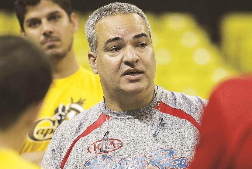David Alemán, exdirector atlético del Recinto de Río Piedras de la Universidad de Puerto Rico, también ha sido el técnico de las selecciones adultas masculino y femenino de voleibol.