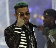 Chris Brown se declaró culpable de asalto grave contra Rihanna, cuando ella era su novia.  (AP)