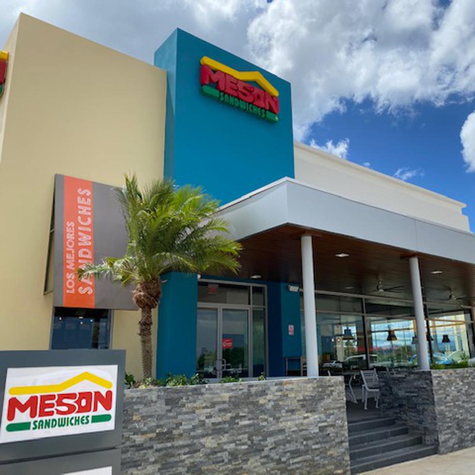 Felipe Pérez Grajales, presidente de El Mesón Sandwiches, indicó que ninguno de sus establecimientos en Florida tuvo daños mayores tras el paso del huracán Ian.