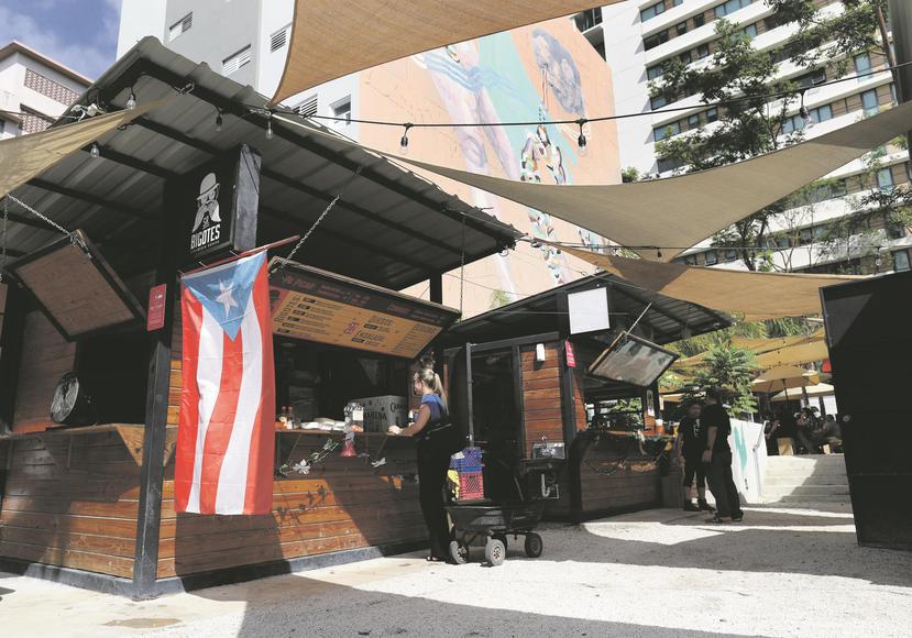 Ubicado en la avenida Ponce de León, en Santurce, Lote 23 cuenta con 15 kioscos de comida o bebida al aire libre.