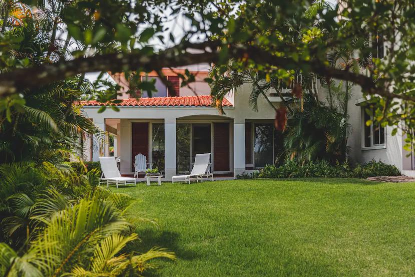 La hospedería Villa Alegre en Dorado, que está disponible en la plataforma Airbnb.