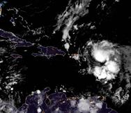 Imagen del huracán Tammy capturada por el satélite meteorológico GOES-16 cerca de las 11:00 de la noche del sábado, 21 de octubre de 2023.