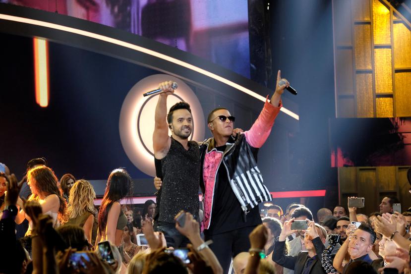 Luis Fonsi y Daddy Yankee encendieron la magna presentación con su pegajoso tema “Despacito”. (Archivo / EFE)