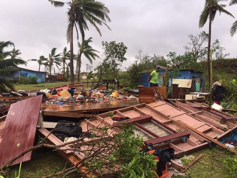 El ciclón Winston dejó daños extensos, con muchas casas y cultivos destruidos. (EFE)